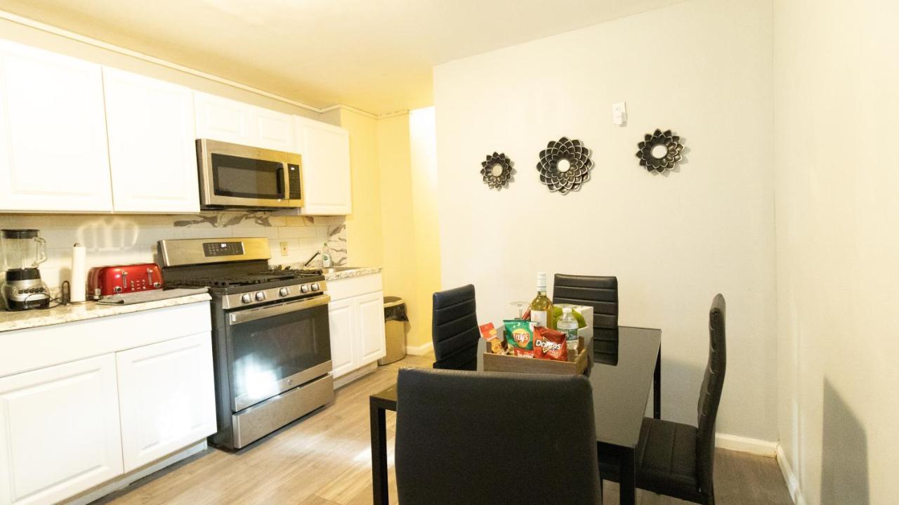 Cozy Shack 1 Bedroom Studio With Sofa And Full Kitchen In Elmhurst Ny 뉴욕 외부 사진