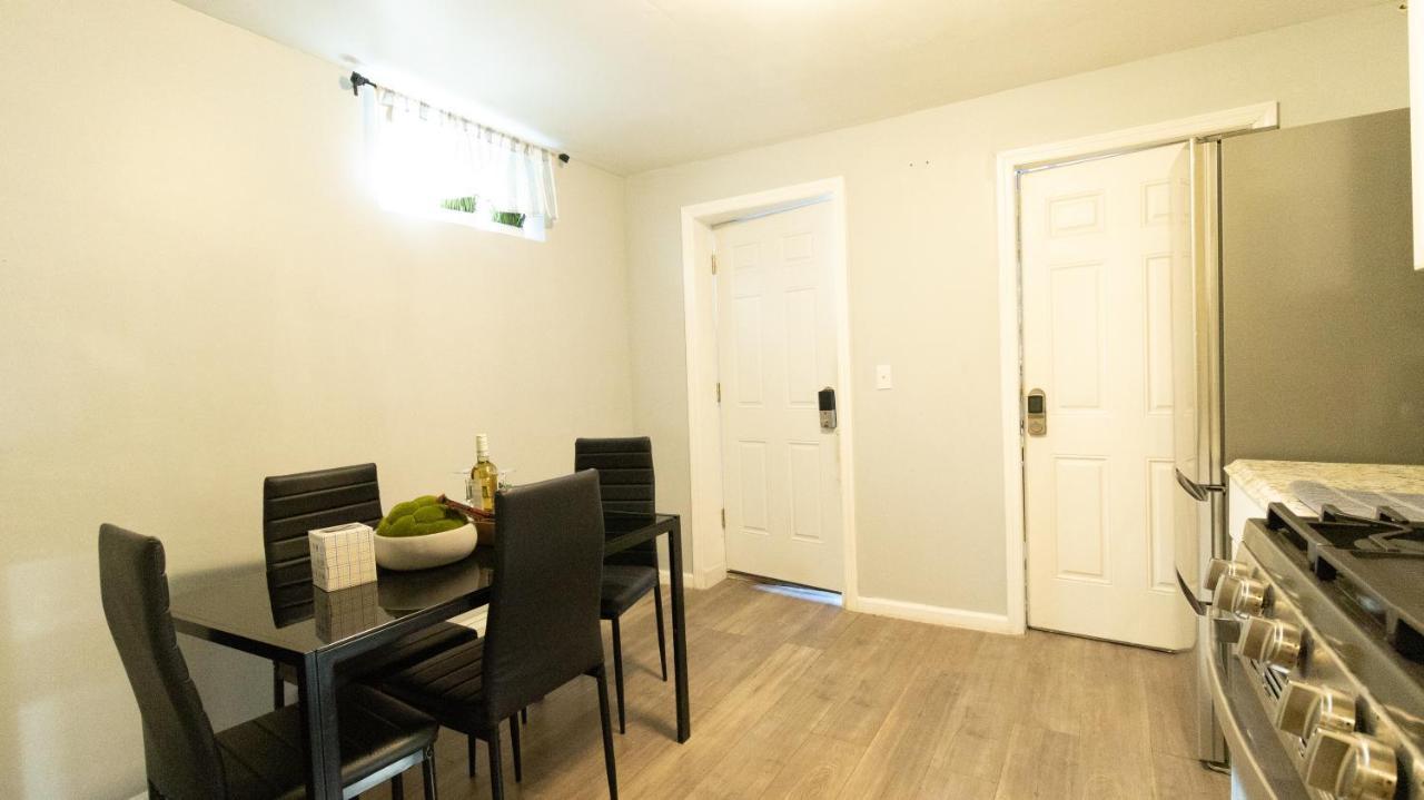 Cozy Shack 1 Bedroom Studio With Sofa And Full Kitchen In Elmhurst Ny 뉴욕 외부 사진